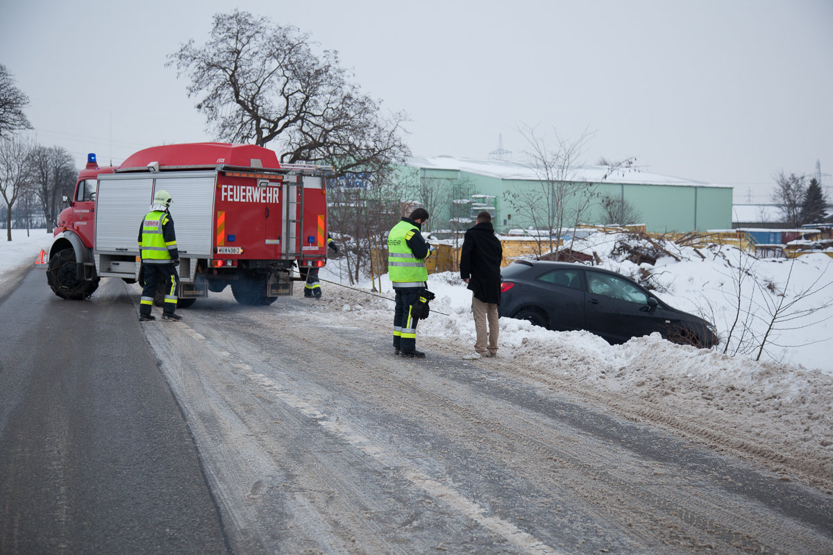 19.01.2013 – PKW Bergung in der Egri-Straße