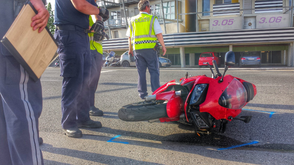 Motorradbergung nach Verkehrsunfall